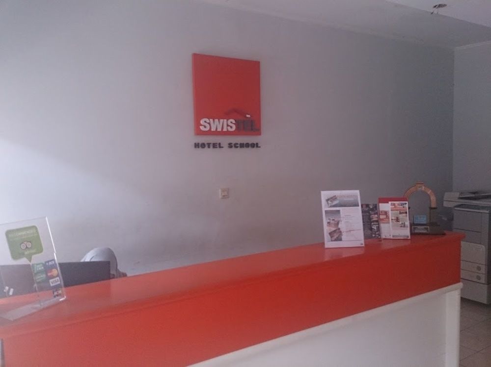 RedDoorz Hostel @ Dago 2 Bandung Zewnętrze zdjęcie