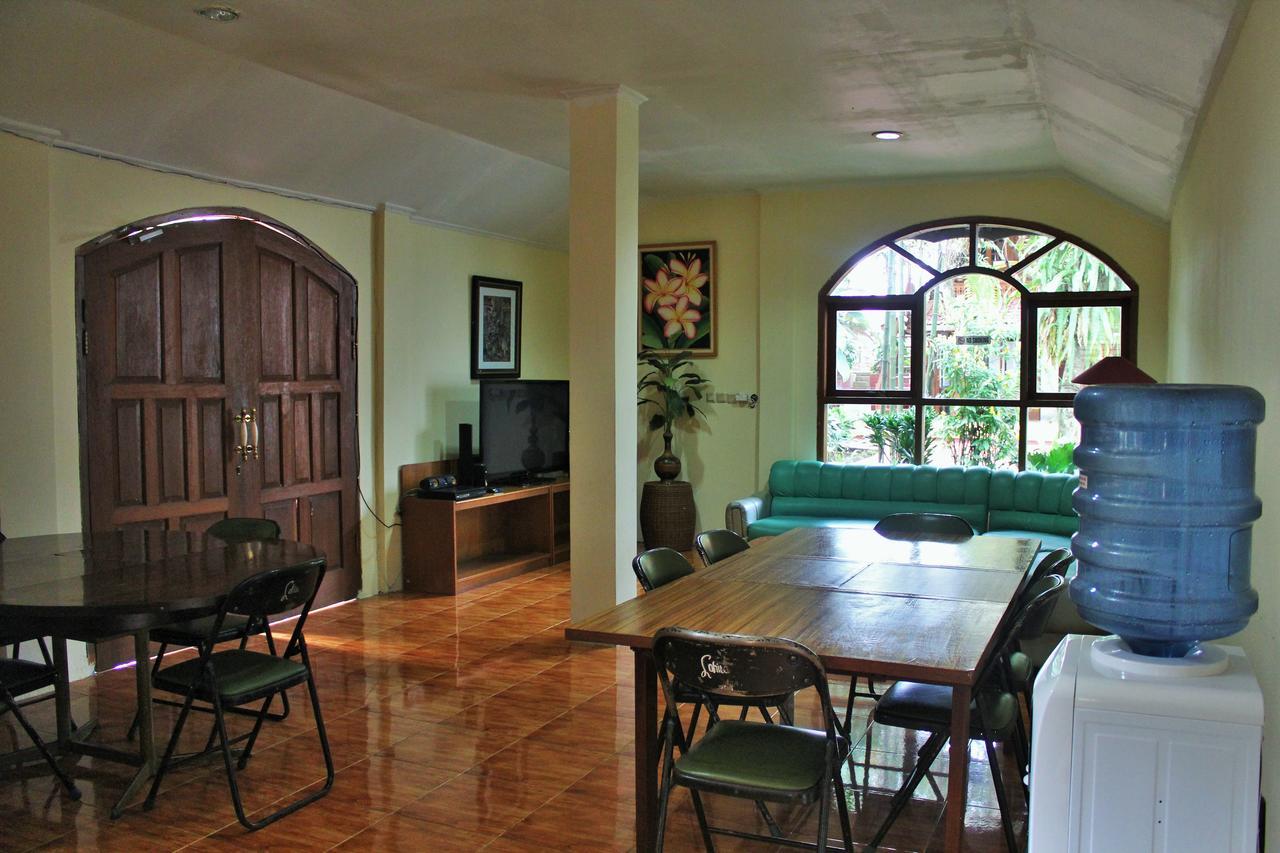 RedDoorz Hostel @ Dago 2 Bandung Zewnętrze zdjęcie