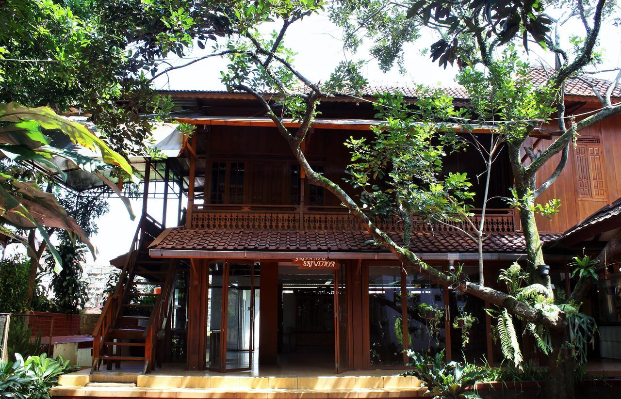 RedDoorz Hostel @ Dago 2 Bandung Zewnętrze zdjęcie
