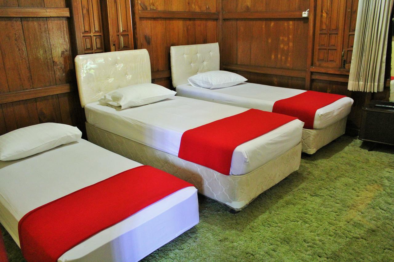 RedDoorz Hostel @ Dago 2 Bandung Zewnętrze zdjęcie