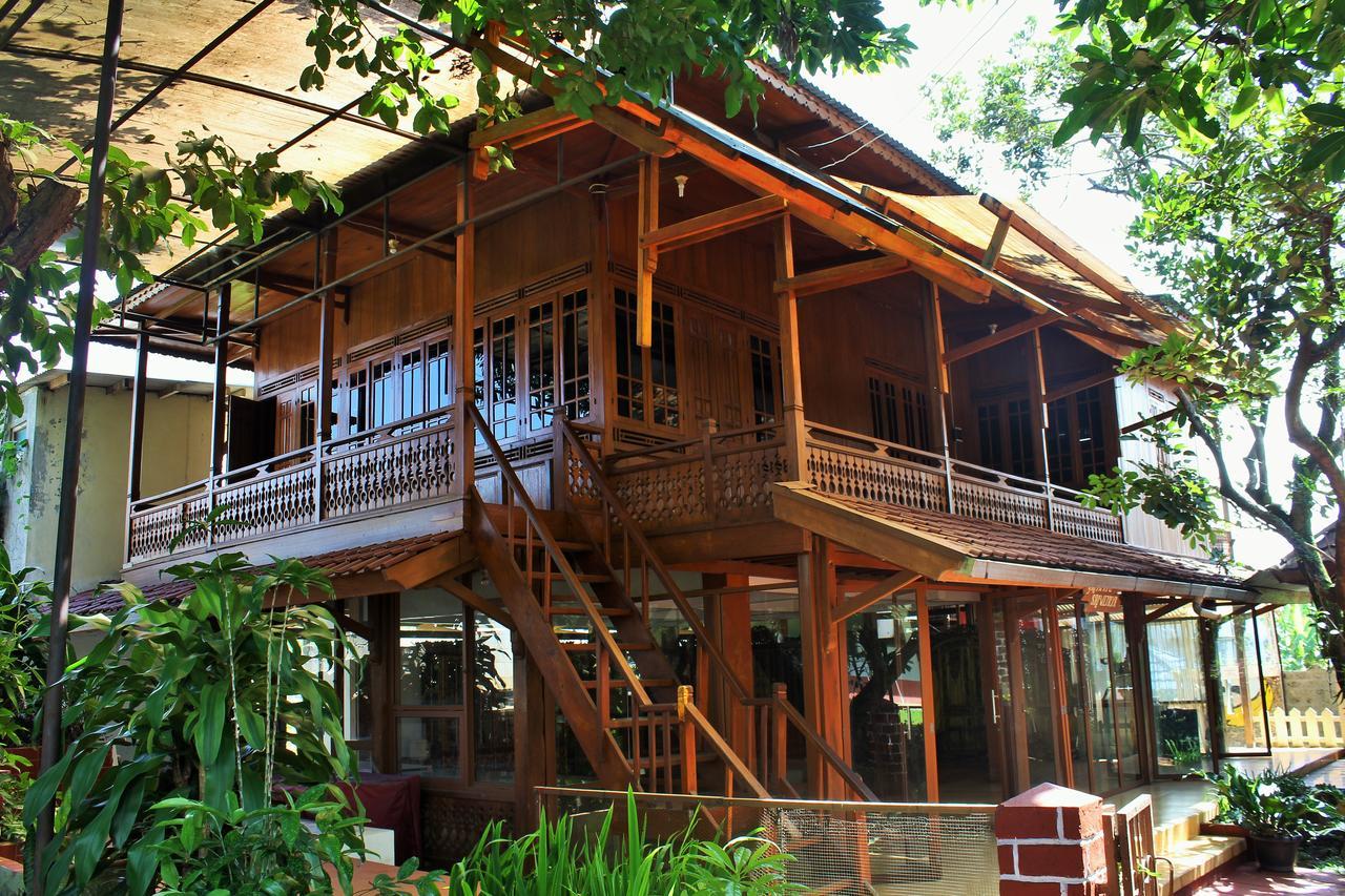 RedDoorz Hostel @ Dago 2 Bandung Zewnętrze zdjęcie