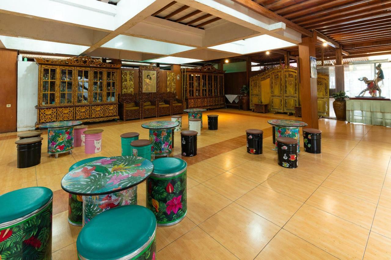 RedDoorz Hostel @ Dago 2 Bandung Zewnętrze zdjęcie