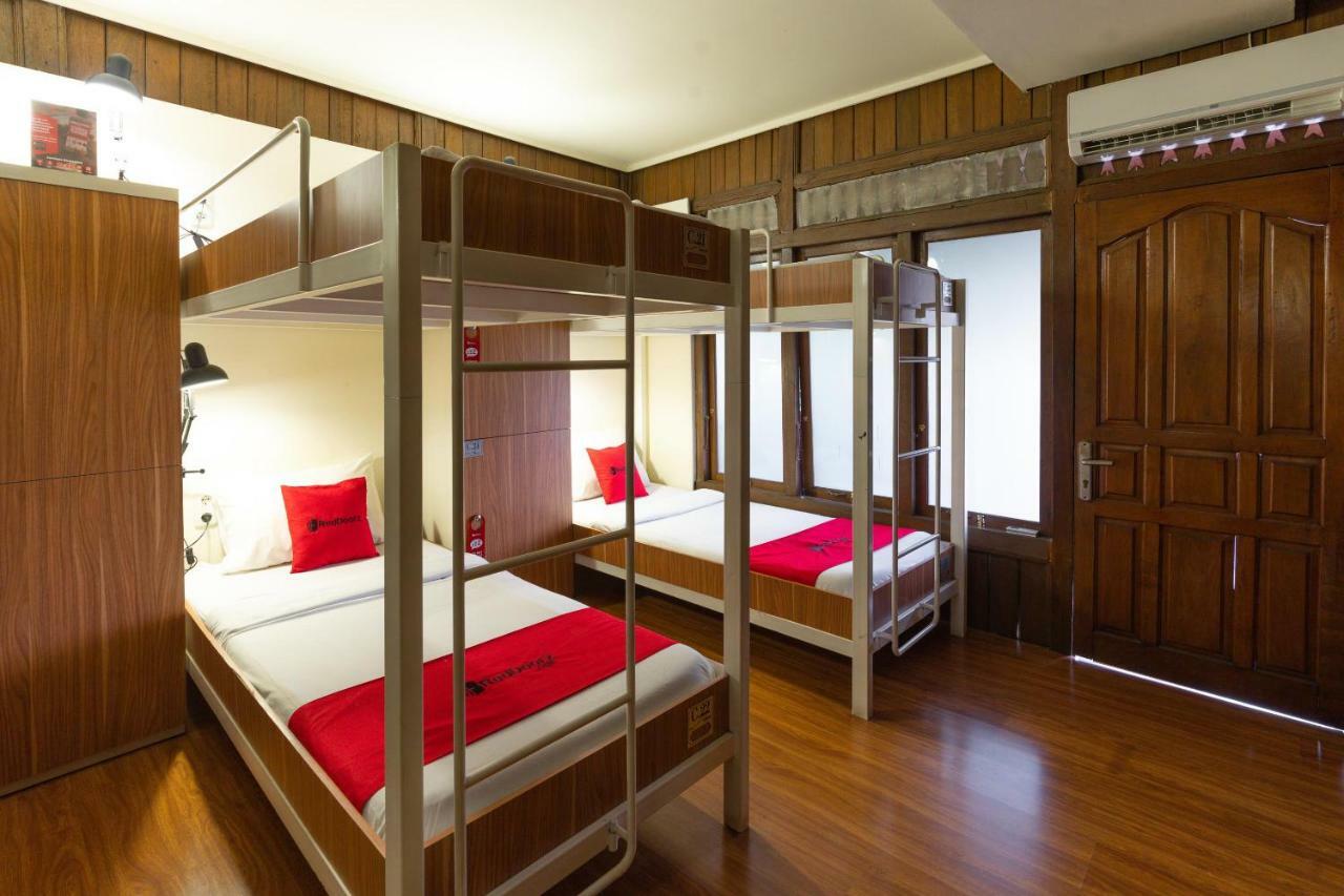 RedDoorz Hostel @ Dago 2 Bandung Zewnętrze zdjęcie