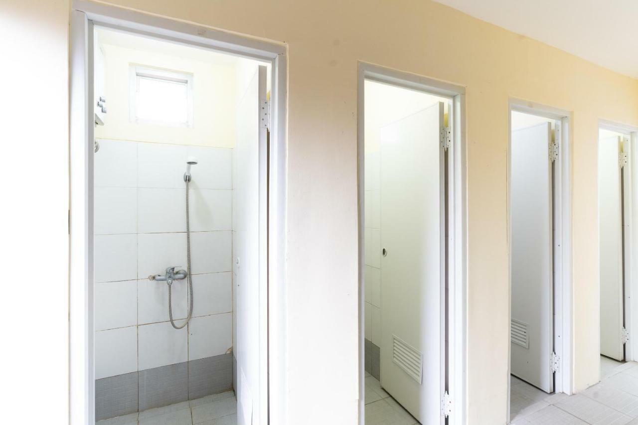 RedDoorz Hostel @ Dago 2 Bandung Zewnętrze zdjęcie