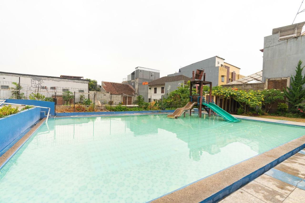 RedDoorz Hostel @ Dago 2 Bandung Zewnętrze zdjęcie